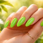 découvrez la tendance estivale incontournable avec les ongles verts : fraîcheur, originalité et style pour sublimer vos mains cet été.