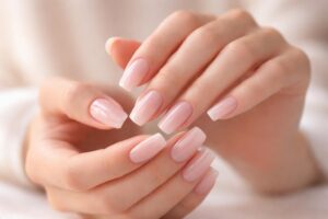 découvrez comment sublimer vos mains avec des ongles en gel élégants et durables, pour une beauté raffinée qui dure longtemps.