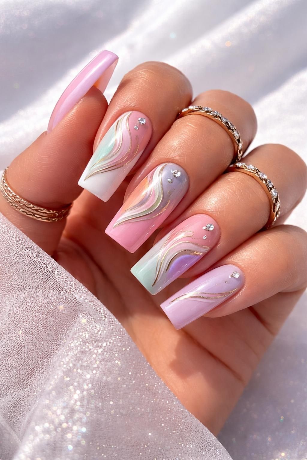 découvrez comment les ongles carrés en acrylique allient élégance et robustesse pour sublimer vos mains avec style et durabilité.