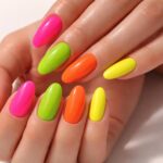 découvrez comment sublimer vos mains avec des ongles en gel fluo pour un éclat lumineux et une touche d'originalité unique. soyez tendance et affirmez votre style !