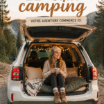 Femme se reposant dans sa voiture pendant un car camping avec des lumières décoratives.