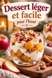 Dessert léger composé de fruits frais et crème légère dans un bol en bois, parfait pour l'hiver.
