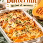 Gratin de butternut doré cuit sous un feu de camping.